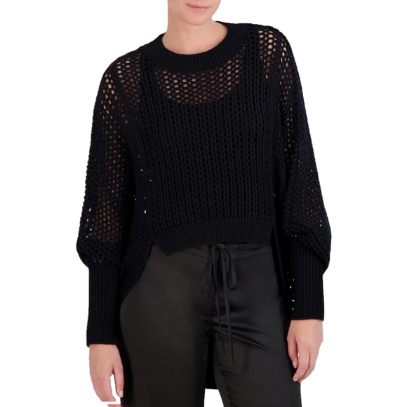 BCBGMaxAzria Sweaters - BCBGMaxAzria Cream Knit Sweater